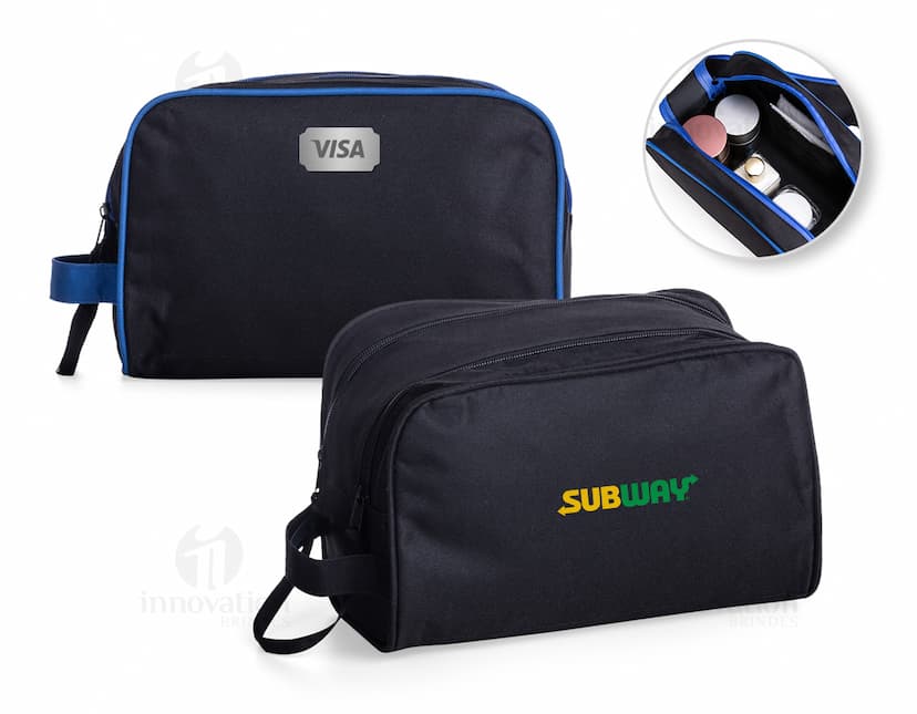 Necessaire de Poliéster Preto para Viagens e Organização. Ideal para Armazenar Cosméticos e Acessórios de Forma Prática e Elegante. Compartimentos Internos e Fechamento em Zíper. Adquira o Seu Agora!