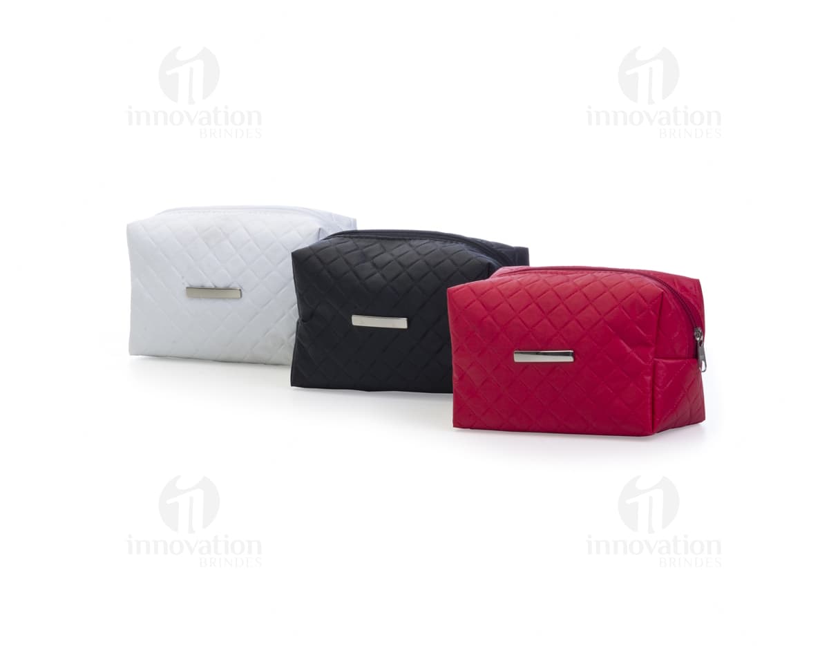 Nécessaire Puff Matelassê - Organize seus pertences com estilo e sofisticação. Ideal para presentear ou para uso próprio. Aproveite!