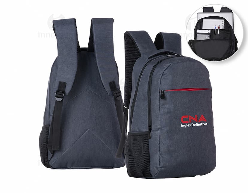 Mochila em poliéster resistente, ideal para viagens e negócios. Com design moderno e elegante, possui alça acolchoada e ampla capacidade de armazenamento. Perfeita para quem busca praticidade e estilo em um só produto. Compre já a sua!