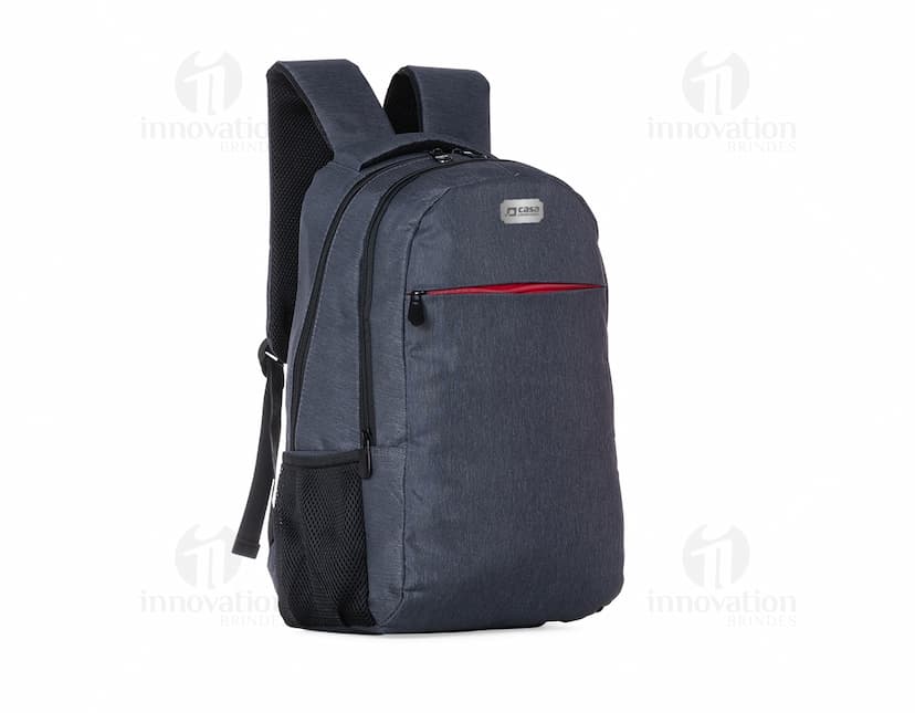 Mochila de poliéster em estilo moderno e elegante para viagens e negócios. Feita em couro sintético de alta qualidade, zíper resistente e alças ajustáveis. Perfeita para armazenar seus pertences com segurança e praticidade. Compre já a sua e adicione um toque de estilo ao seu dia a dia!