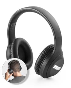 Fones de ouvido wireless dobráveis em prata e preto, feitos de metal e plástico. Com design moderno e tecnológico, possuem microfone integrado, conexão Bluetooth e cabo para carregamento. Ideal para ouvir música com qualidade de som estéreo em qualquer lugar.