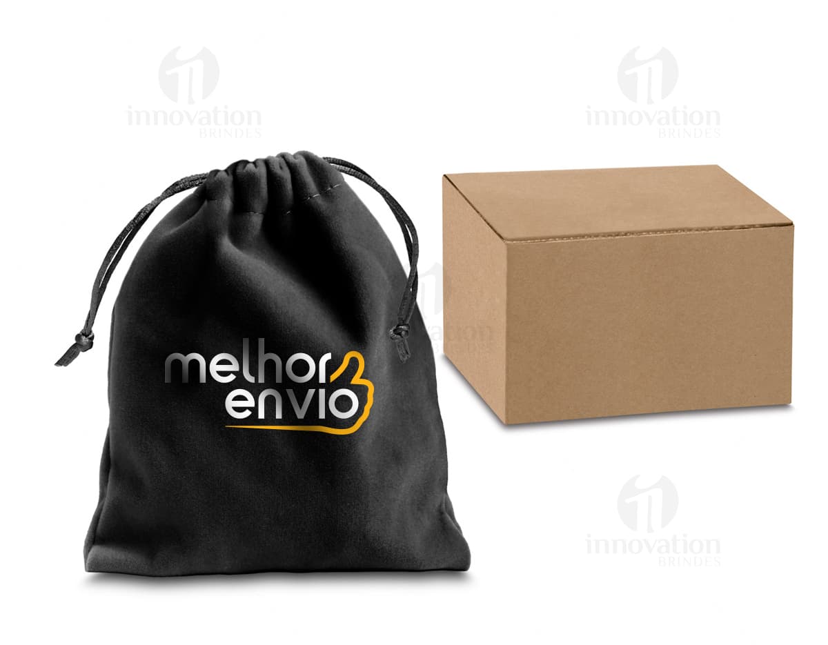 Fones de ouvido wireless dobráveis em prata e preto, feitos de metal e plástico. Com design moderno e tecnológico, possuem microfone integrado, conexão Bluetooth e cabo para carregamento. Ideal para ouvir música com qualidade de som estéreo em qualquer lugar.