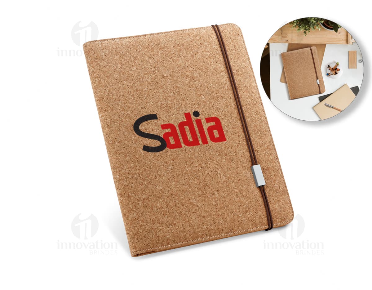 Pasta A4 em cortiça com folhas lisas em oferta na nossa loja online! Ideal para organizar seus documentos e lembretes no escritório. Aproveite já!