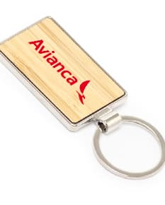 Chaveiro de metal com design de bambu para presentear com estilo e elegância. Perfeito para quem busca praticidade e sofisticação em um único acessório. Adquira já o seu!