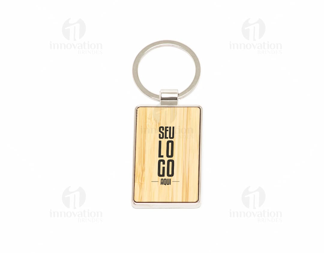 Chaveiro de metal com design de bambu para presentear com estilo e elegância. Perfeito para quem busca praticidade e