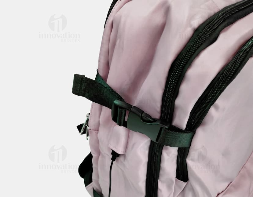 Mochila Premium Multifuncional em Couro e Nylon - Ideal para Viagens e Negócios. Moderna, prática e com muito espaço de armazenamento. Compre Agora!