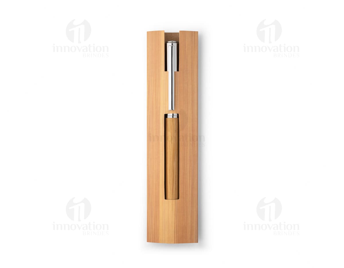 Pencil, pen, writing implement, office, ballpoint, paper, close, business, writing, education, tool, write, school, notebook, object, document, equipment, drawing, brush, drumstick, sign, wood, stick, page, pencils, notepad, closeup, instrument, draw, tools, information, note, letter, color, bristle brush, word, form, black, finance, work, artist, sharp, supplies, design, art, message, paperwork, health, creative, ink, objects, artistic, blank, plan, crayon, paintbrush, yellow, book, gold, text, empty, nobody, set, communication, pink, knife, metal, painter, cigarette, pad, supply, exam, dinner, group, paint, detail - Roller em aço inox.