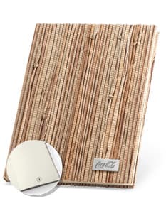 Caderno A5 em palha natural: o charme vintage e a praticidade em um único produto. Perfeito para anotações, desenhos e organização do seu dia a dia. Adquira já o seu!