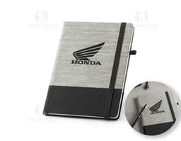 Caderno A5 em palha: o produto perfeito para organizar suas anotações e destacar-se com estilo no ambiente de trabalho. Ideal