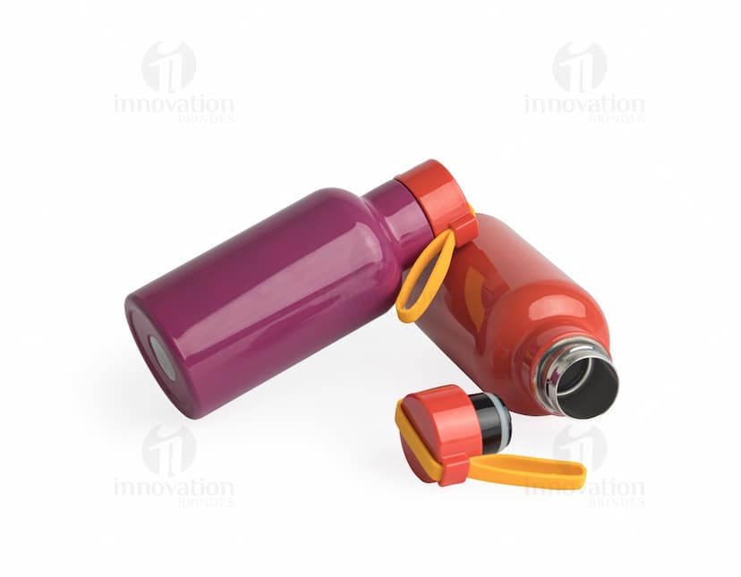 Garrafa Térmica 380ml - Mantenha sua bebida sempre fresca e saudável com nossa garrafa térmica de 380ml. Feita em material plástico de alta qualidade, é perfeita para manter a sua hidratação em dia. Ideal para uso em casa, no trabalho ou nos momentos de lazer. Adquira já a sua!