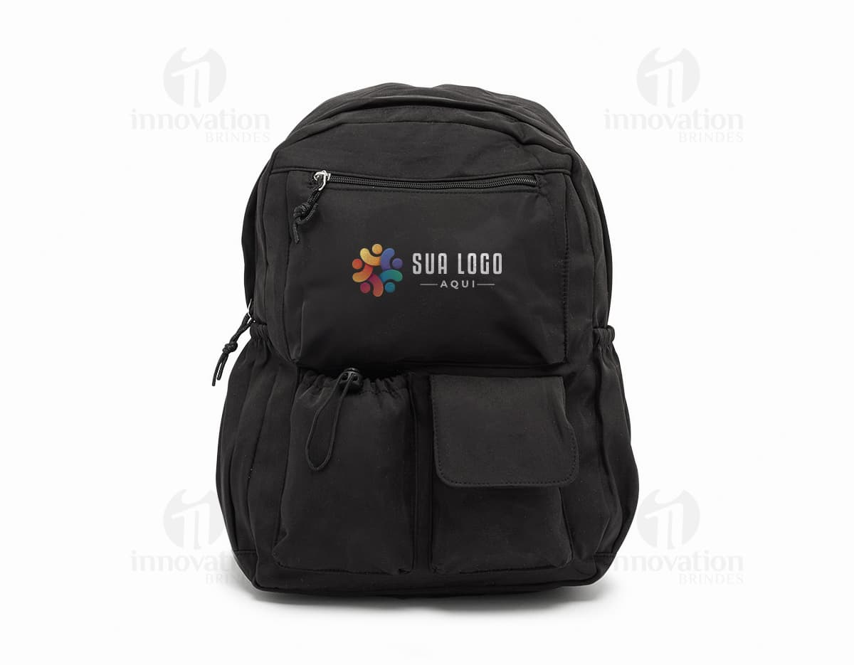 Mochila de poliéster com 25 litros de capacidade, perfeita para viagens de negócios ou lazer. Moderna e prática, possui compartimento USB para carregar seus dispositivos com facilidade. Ideal para quem busca estilo e funcionalidade em um único acessório. Leve, resistente e elegante, a mochila é o complemento perfeito para quem busca praticidade no dia a dia. Garanta já a sua e esteja preparado para qualquer jornada!