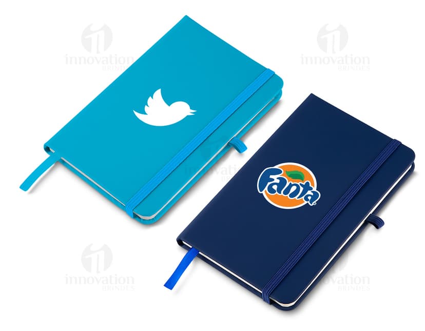 Moleskine Sintético Capa Dura 80 Folhas - Caderno com capa dura e lisa de cor sólida, contendo 80 folhas.