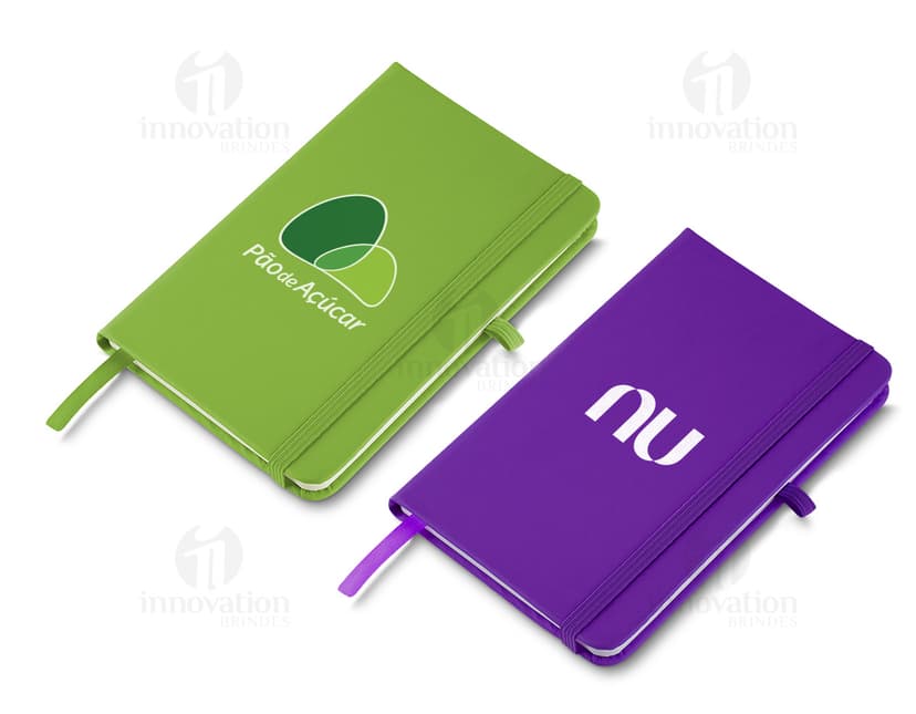 Moleskine Sintético Capa Dura 80 Folhas - Caderno com capa dura e lisa de cor sólida, contendo 80 folhas.