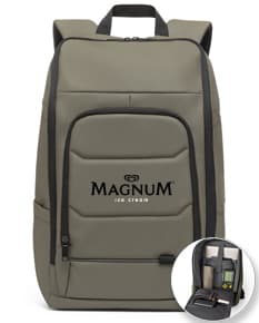 Mochila Notebook 16" Poliéster preta, moderna e elegante, com compartimento para laptop, alças de couro, fecho de metal, perfeita para viagens de negócios e uso profissional.