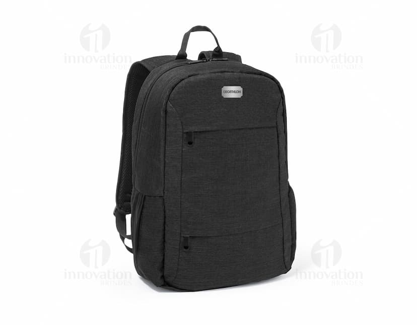 Mochila notebook portátil 300D reciclado preta feita de couro, com alça de mão, alça de ombro, zíper, bolso e compartimentos para armazenamento. Ideal para viagens, negócios e aventuras. Elegante e moderna.