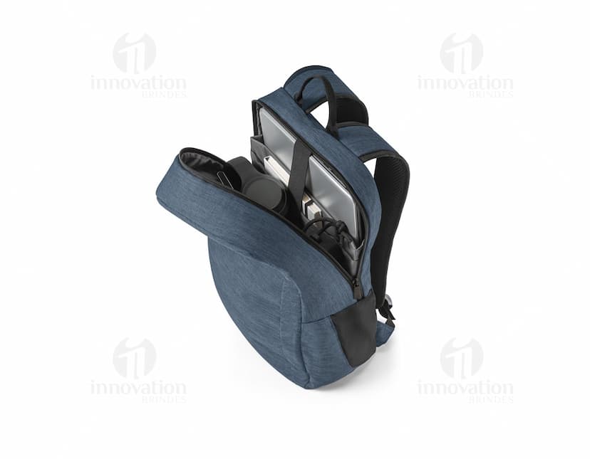 Mochila notebook portátil 300D reciclado preta feita de couro, com alça de mão, alça de ombro, zíper, bolso e compartimentos para armazenamento. Ideal para viagens, negócios e aventuras. Elegante e moderna.