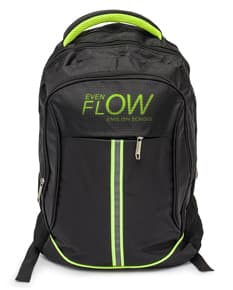 Mochila nylon de 30 litros preta e moderna para viagens e aventuras. Com fecho em zíper, alça ajustável e elegante design, ideal para negócios ou lazer. Acessório indispensável para quem busca praticidade e estilo. Garanta a sua!