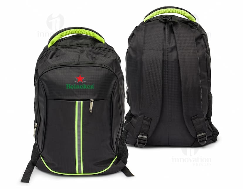 Mochila em nylon 30 litros - Moderna e elegante, ideal para viagens e passeios. Espaçosa e prática, perfeita para armazenar seus pertences com segurança. Adquira já a sua!