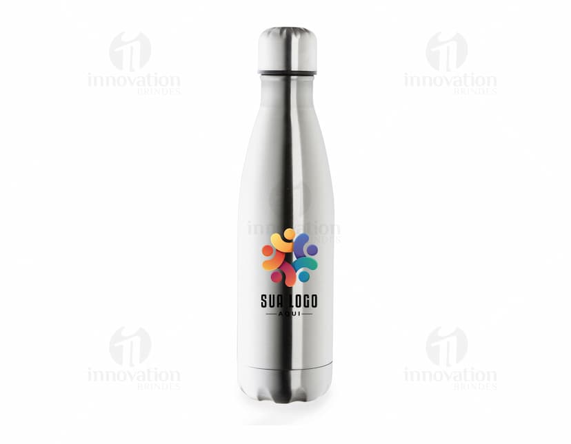 Garrafa térmica de 500ml em inox, com design clean e shape elegante. Perfecta para manter a temperatura da sua bebida preferida por mais tempo. Ideal para uso em viagens, passeios, escritório ou em casa.