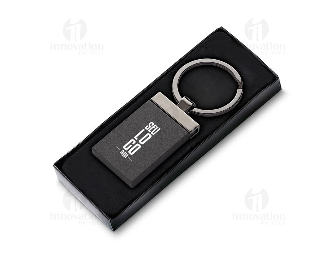 Chaveiro de liga preto para uso diário, com design moderno e funcional. Feito de couro e metal, perfeito para armazenar