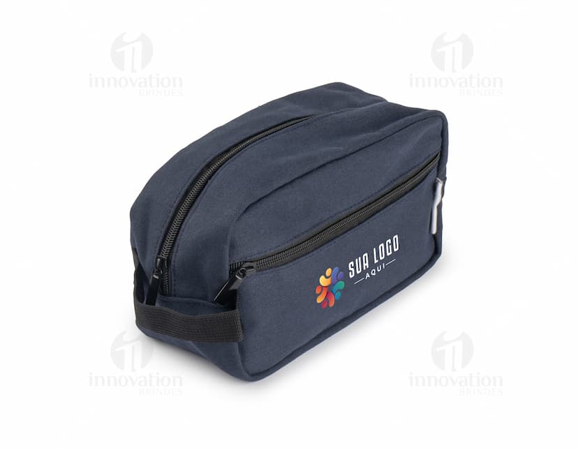 Necessaire de couro preto, contendo carteira, dinheiro, modem, maquiagem e outros acessórios pessoais. Ideal para viagens e armazenamento de objetos de valor.