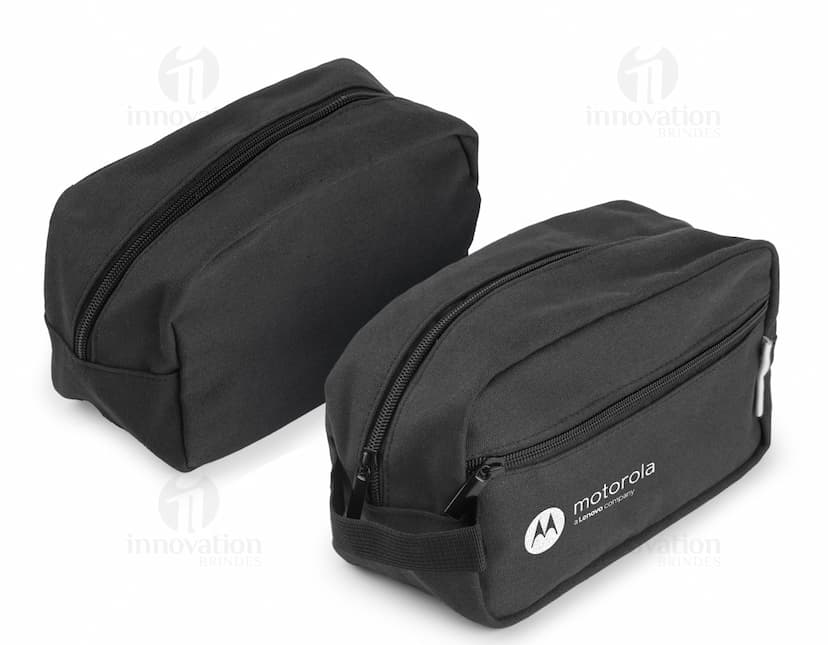Necessaire de couro preta para negócios e uso pessoal, com design elegante e moderno. Ideal para armazenar dinheiro, cartões, roupas e acessórios.