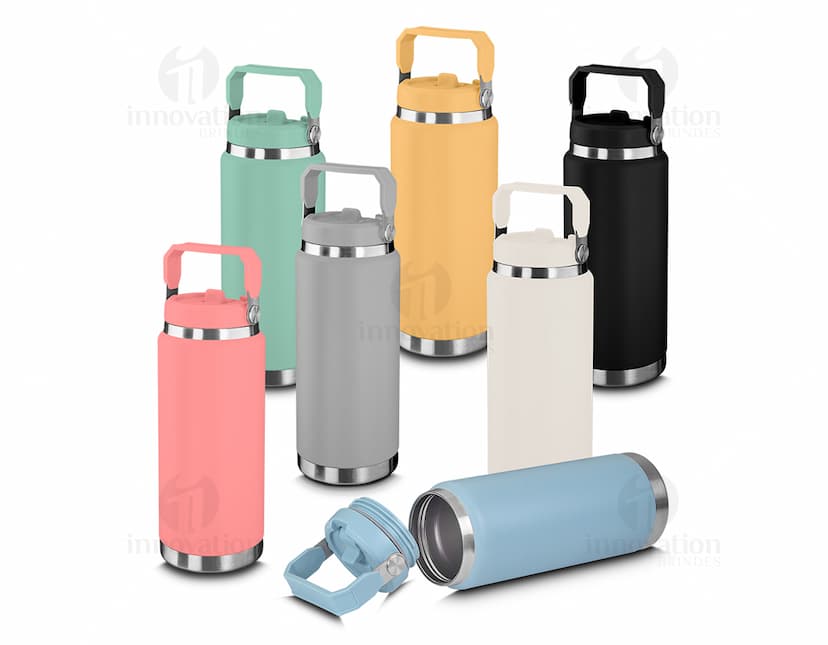 Garrafa térmica de 900ml em metal prateado com design moderno, equipamento 3D para armazenamento de líquidos, com tampa de spray preta e botão de ajuste de temperatura.