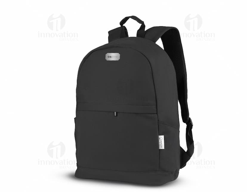 Mochila de couro preto para notebook, moderna e elegante, com alça, zíper e compartimento espaçoso para transporte de equipamentos.