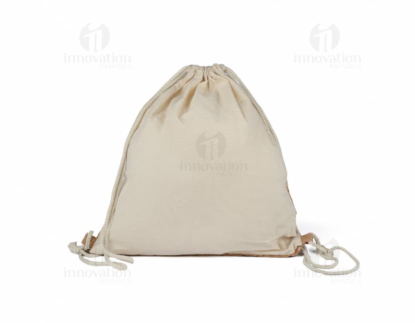 Sacola/Mochila de Algodão preta e dourada, com design tradicional e antigo. Feita de algodão, com detalhes de metal e vidro transparente. Ideais para celebrações e presentes especiais, com um toque de luxo e elegância.