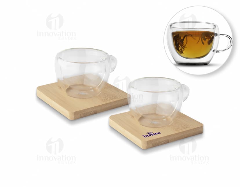 Conjunto de copos de vidro de 60ml, ideais para servir bebidas quentes como chá e café. Os copos são saudáveis, feitos de vidro transparente e possuem um design clássico. Perfeitos para usar no café da manhã ou em um momento de relaxamento.