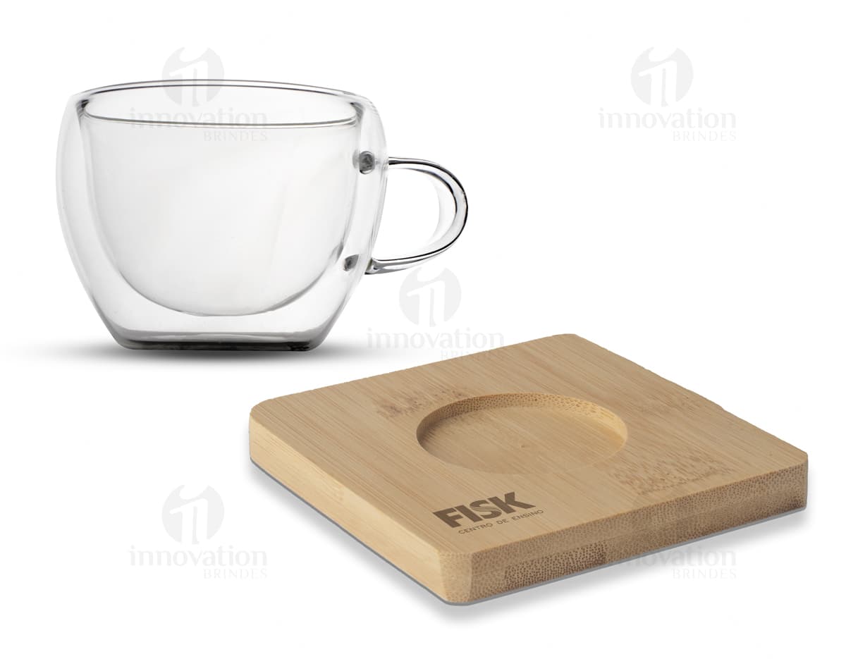 Conjunto de copos de vidro de 60ml para chá, café e outras bebidas quentes. Feitos de cerâmica preta com acabamento em metal prateado, ideais para servir uma variedade de bebidas quentes.