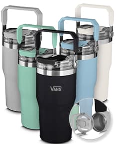 Garrafa Térmica de 650ml em metal prateado, equipamento de indústria com válvula e tecnologia de isolamento térmico. A garrafa é feita de aço inoxidável e tem um visual moderno e brilhante, ideal para manter líquidos quentes ou frios por longos períodos de tempo.