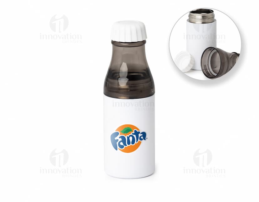 Garrafa plástica de 600ml contendo líquido, transparente, com tampa, objeto de cuidado pessoal e saúde.