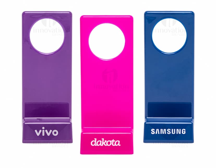 Suporte para celular em papel timbrado branco com design moderno e símbolo de negócios. Elemento gráfico 3D vazio com ícone de telefone, ideal para escritório. Aspecto limpo e corporativo, com reflexos metálicos e cores vibrantes, como laranja, rosa e amarelo.