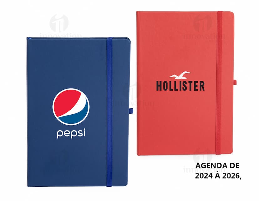 Planner Cromato Anual com capa azul, contendo páginas mensais e semanais com espaço para anotações e planejamento.