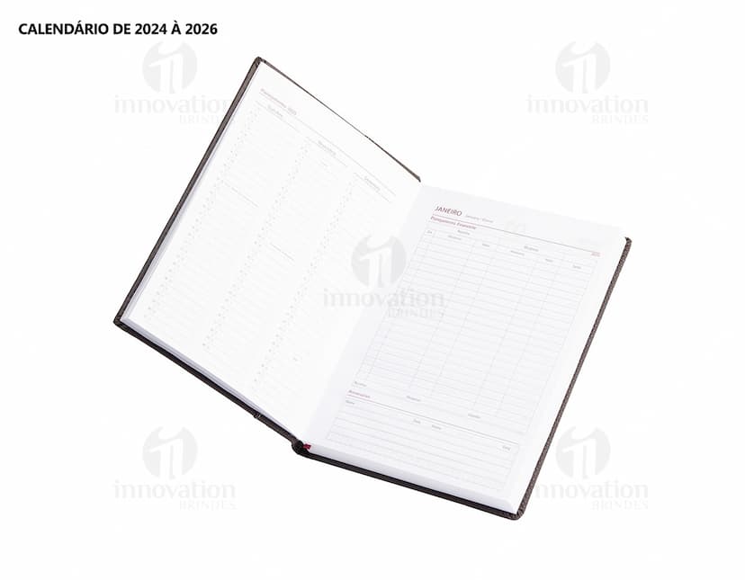 Agenda Diária 2025 em design vintage e textura marrom, com capa preta e papel em branco para anotações. Equipamento de tecnologia, ideal para escrita de lembretes e organização de compromissos e informações no escritório ou na escola. Inclui espaço para listas, notas e dados, com moderno sistema de armazenamento digital.
