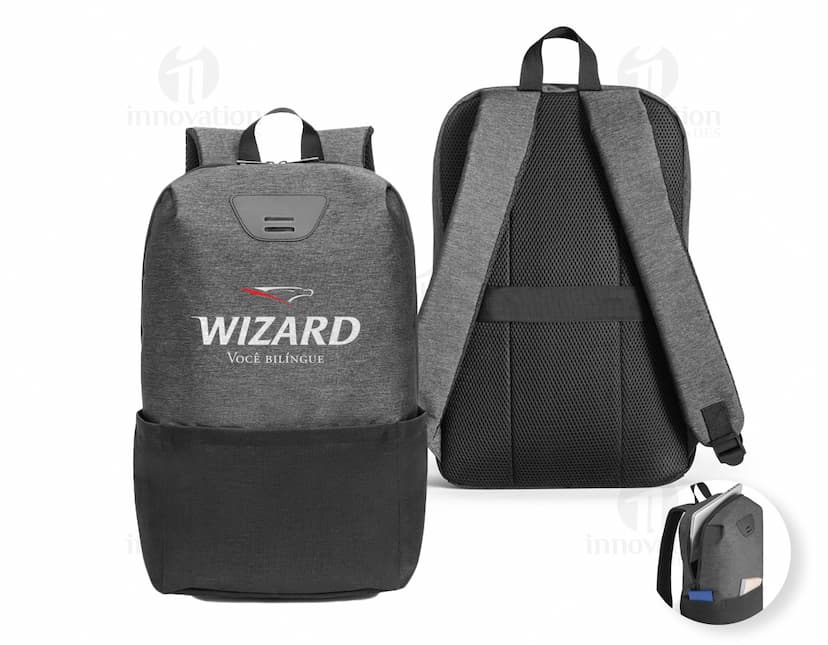 Mochila preta de couro para notebook, ideal para armazenamento e transporte seguro de equipamentos eletrônicos. Ideal para viagens, escritório e uso diário, com alça de mão, alças de suporte acolchoadas e várias opções de armazenamento.