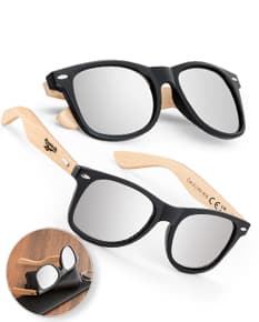 Óculos de sol preto e elegante, com lentes de plástico e armação de metal. Possui design moderno e estiloso, proporcionando proteção contra os raios solares. Ideal para uso fashion no verão, garantindo estilo e cuidado com a saúde dos olhos.