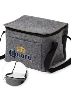 Bolsa térmica de 5 litros em um ambiente doméstico, próximo a uma torradeira e outros utensílios de cozinha. A bolsa está vazia, feita de material durável e em tom de marrom, com detalhes em metal.