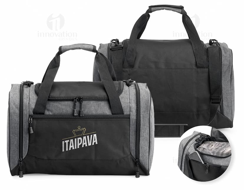 Bolsa esportiva de couro na cor preta, com capacidade de 46 litros, alça de ombro, fecho de zíper, design moderno e elegante. Ideal para viagens, academia, ou passeios casuais.