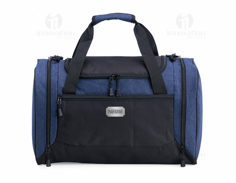Bolsa esportiva de couro na cor preta, com capacidade de 46 litros, alça de ombro, fecho de zíper, design moderno e elegante. Ideal para viagens, academia, ou passeios casuais.
