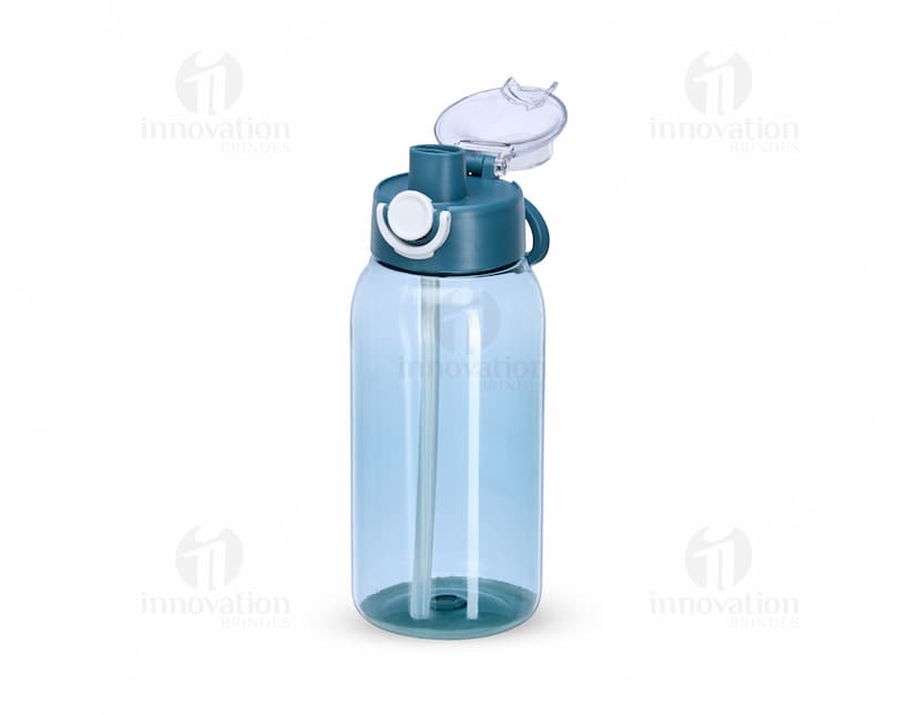 Imagem de um squeeze plástico de 1 litro, transparente, com tampa amarela e design clean. O objeto está vazio e reflete a luz, mostrando um produto de higiene pessoal.
