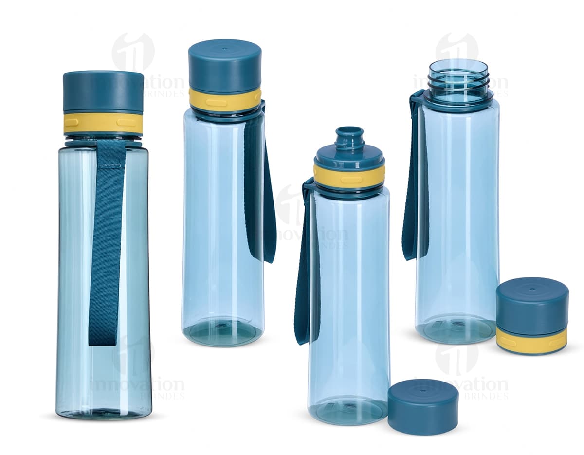 Garrafa Plástica 780ml transparente com tampa rosqueável.