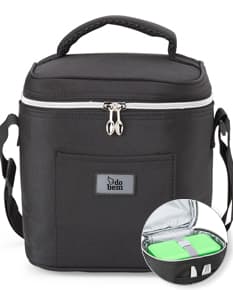 Bolsa Térmica 7 Litros para transporte de alimentos e bebidas, com alça ajustável e fecho em zíper. Disponível na cor azul marinho.