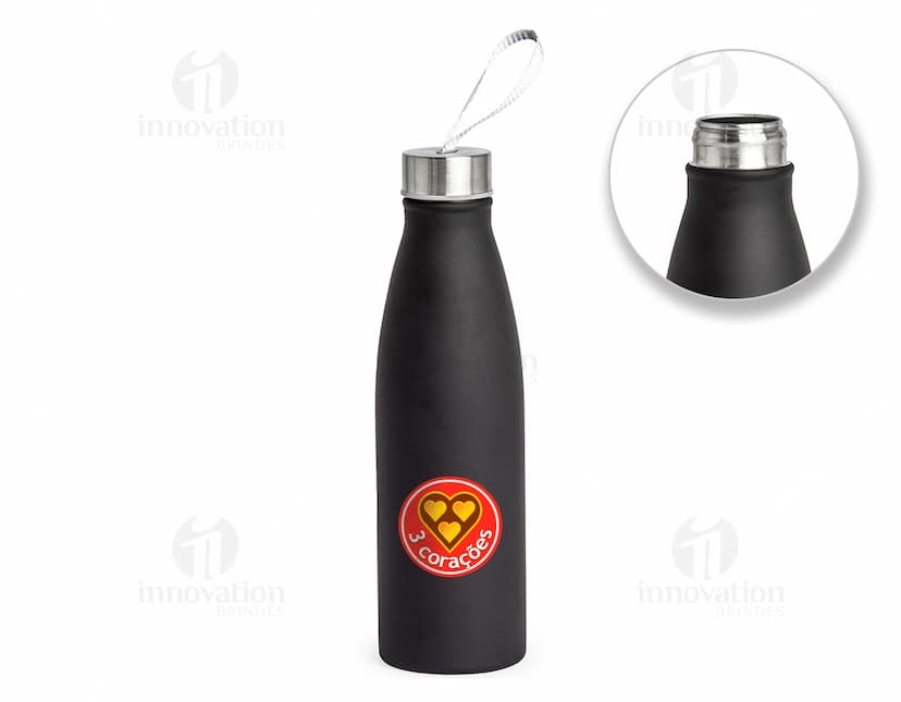Garrafa de aço inoxidável de 800ml em fundo branco.