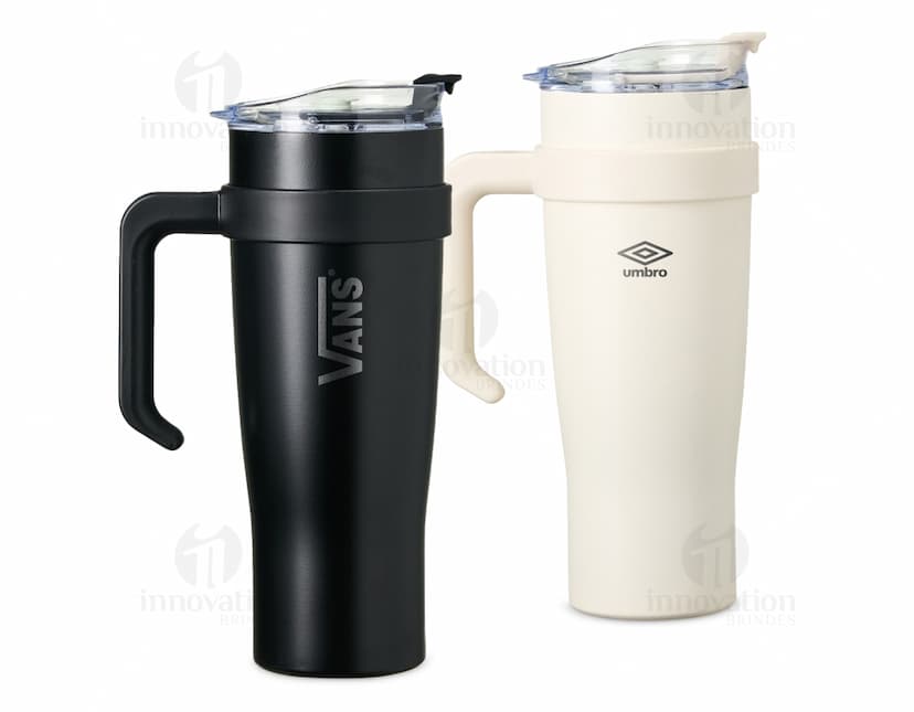 Caneca térmica de 1,2 litros na cor preta, feita de aço inoxidável, com tampa rosqueável e alça para segurar.