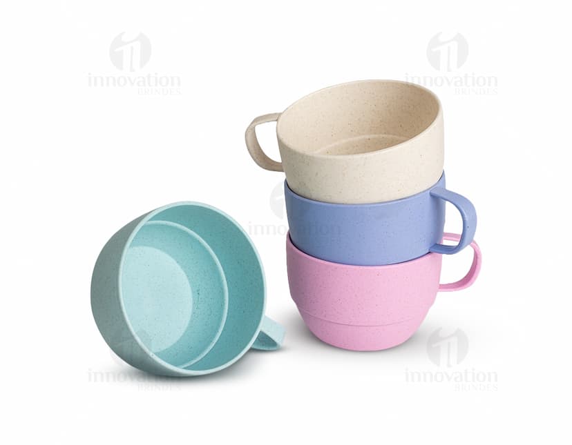 Caneca Palha de Trigo 300ml em cor bege, feita de material sustentável.
