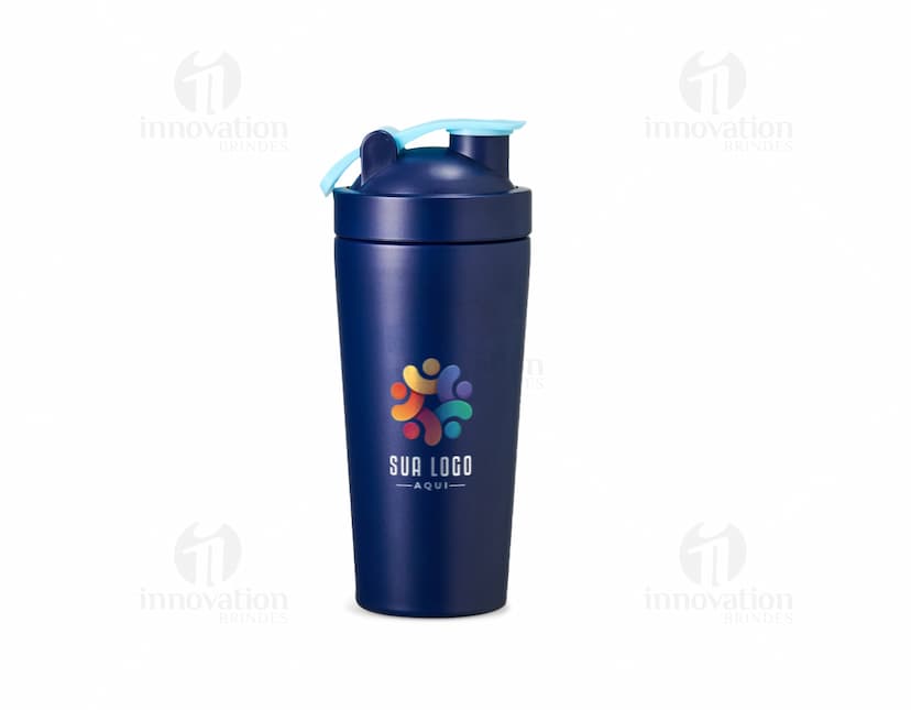 Coqueteleira Térmica 700ml prateada, em metal, com tampa e alça. Objeto para preparar e armazenar bebidas.
