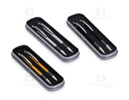 Set of pen and pencil made of metal, ideal for writing and office work. The pen features an elegant design in black, while