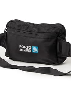 Pochete de Nylon Impermeável preta, moderna e elegante, ideal para viagens ou uso casual. Possui alça ajustável, zíper, bolso e fecho com elegância e praticidade. O acessório esportivo é resistente à água e ideal para o armazenamento seguro de pertences pessoais.